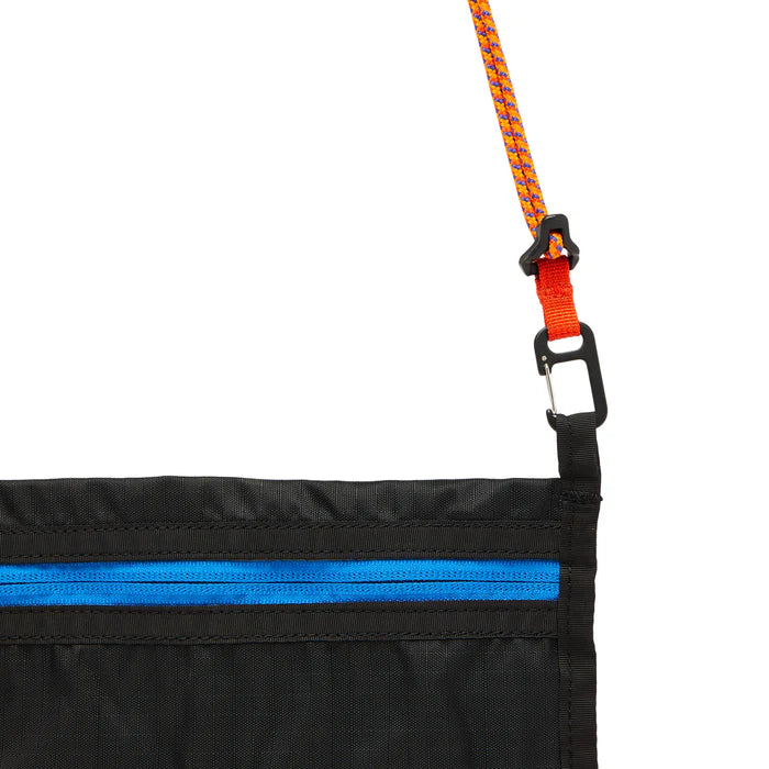Listonoszka Lista 2L Lightweight Crossbody Bag, Black