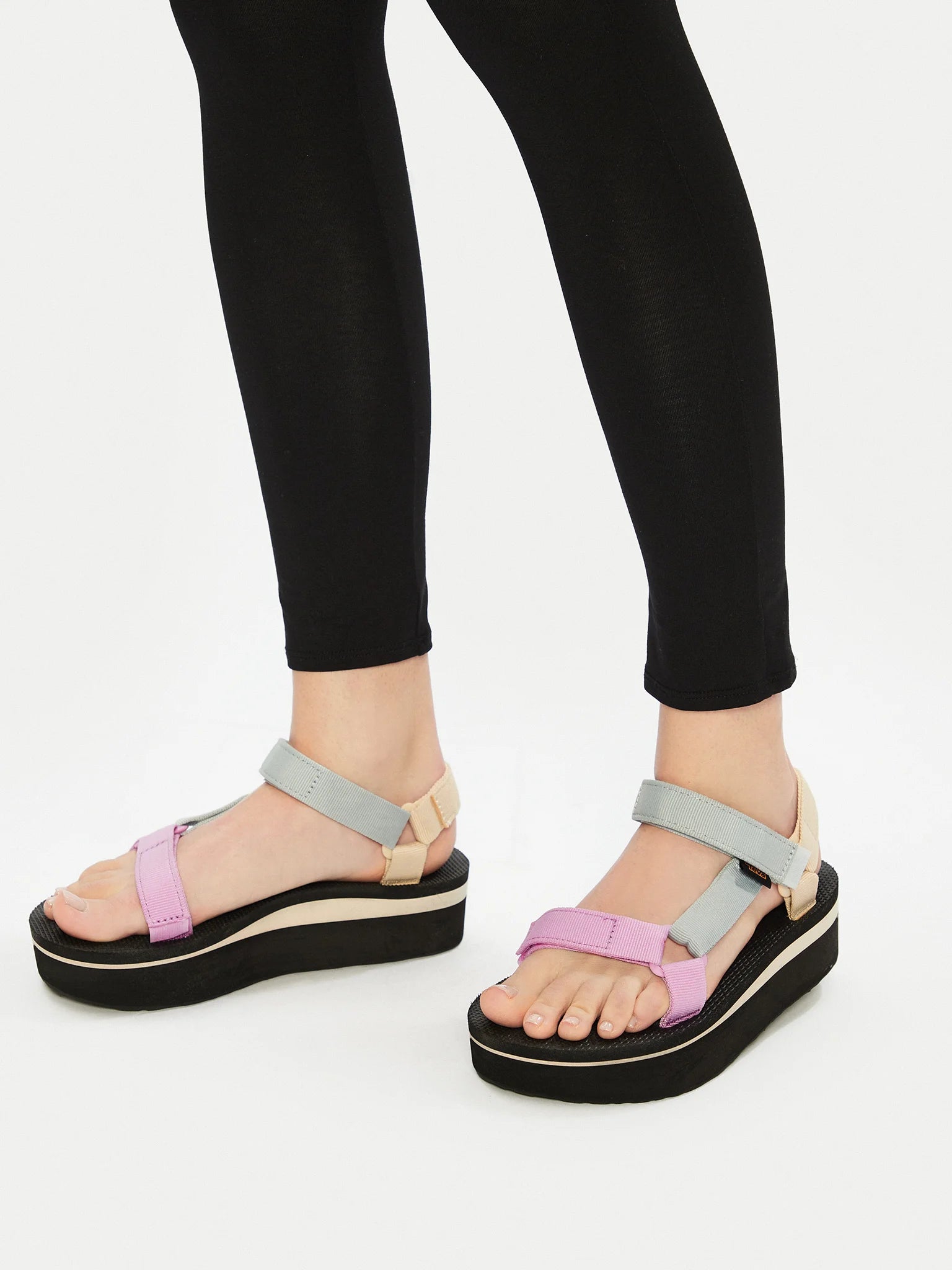 Teva, Damskie Sandały Flatform Universal, różowo - szaro - beżowe