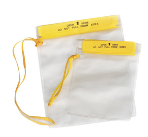 Zestaw pokrowców wodoodpornych na dokumenty.